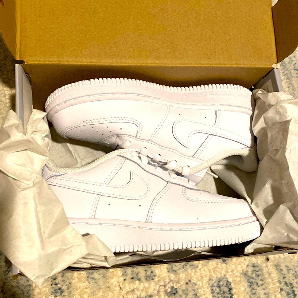 Nike Force 1 sneaker